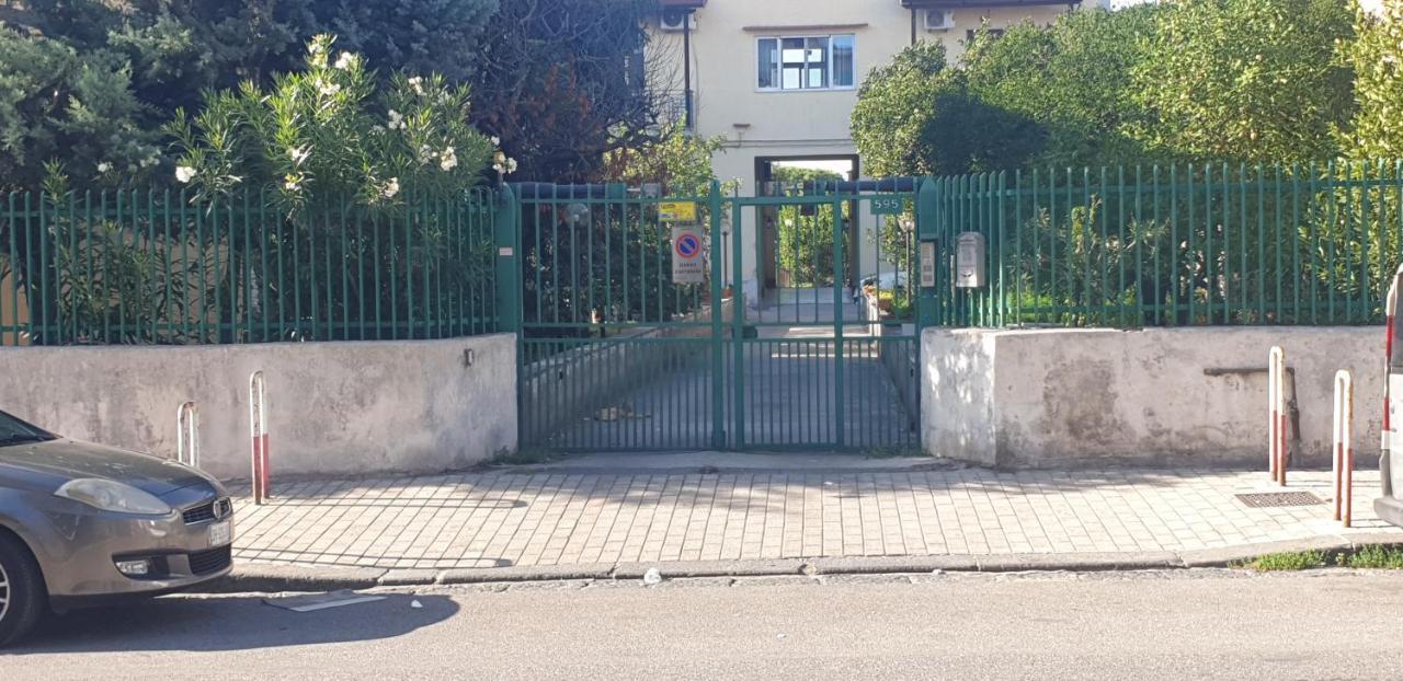 Appartamento In Villa Alle Falde Del Vesuvio 나폴리 외부 사진